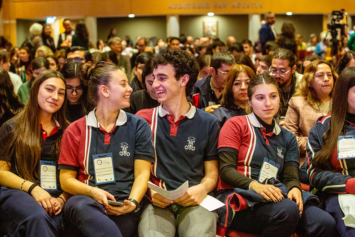 Soñamos-que-nuestros-Jóvenes-puedan-vivir-y-hacer-realidad-su-proyecto-de-vida